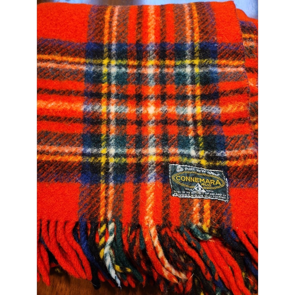 Vintage Connamera Rug 100% Wool Throw Blanket 51" X 62" With Fringe. Ireland